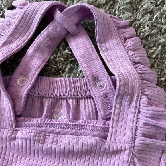 5/$7 💰 Cat & Jack Baby Girls Solid Ruffle Romper Purple - 12 months - Picture 7 of 10